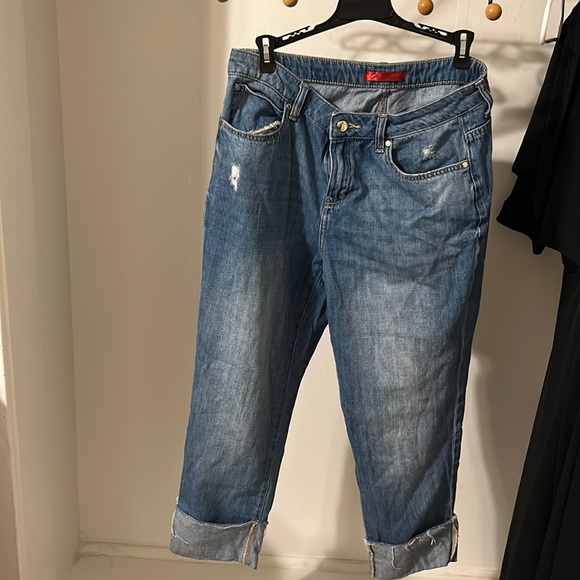 Jennifer Lopez James - Picture 1 of 3